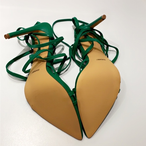 Sexy Women’s Heel - Picture 2 of 3